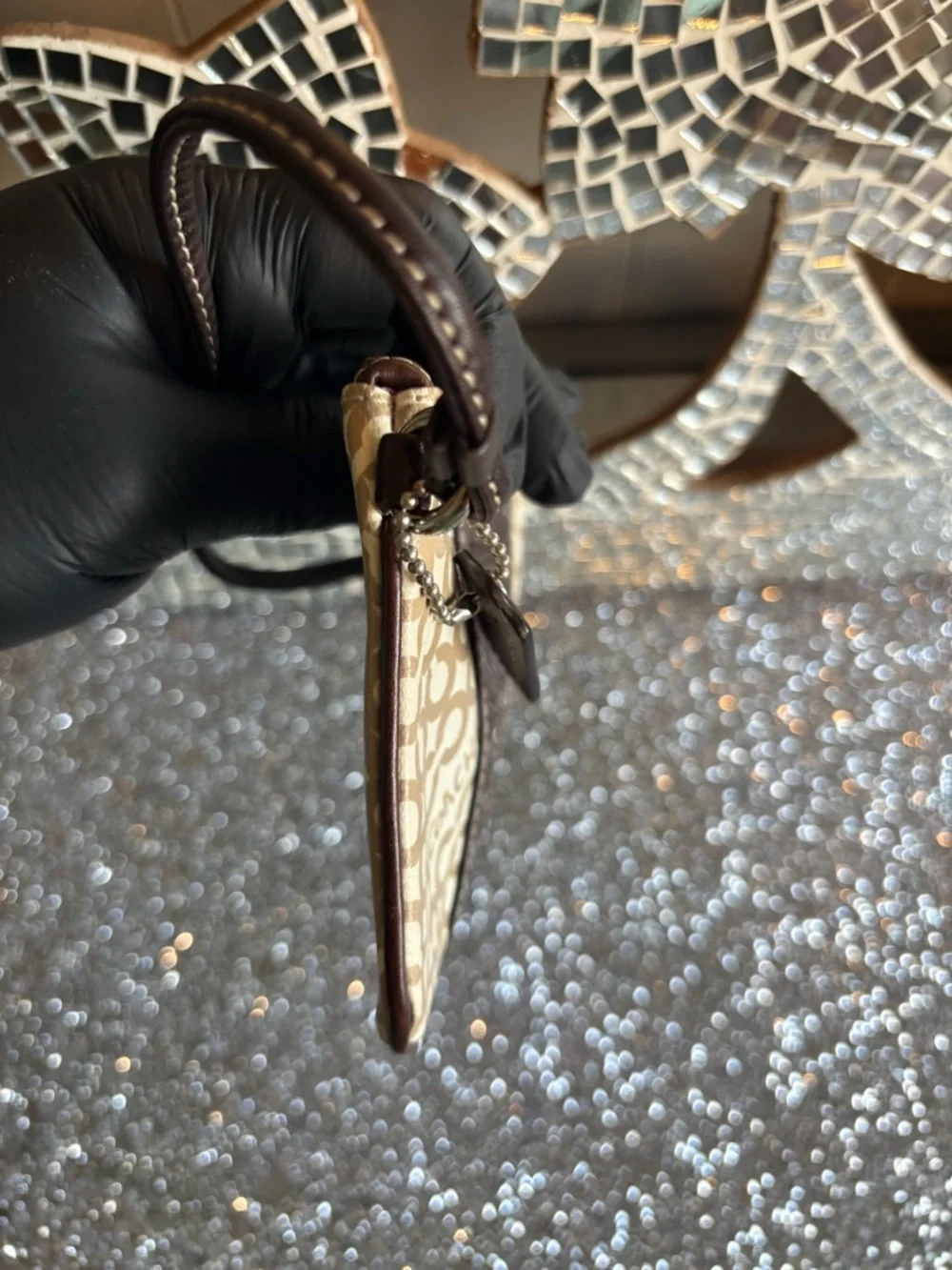 Coach wristlet beige